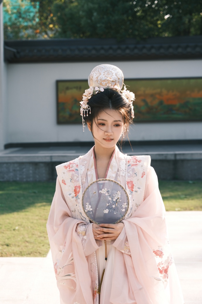 山间传来牛铃声